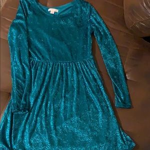 Girls velour dress!